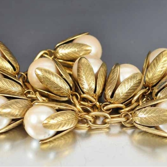 Lenora Dame Classic Pearl Bracelet - Picture 3 of 3